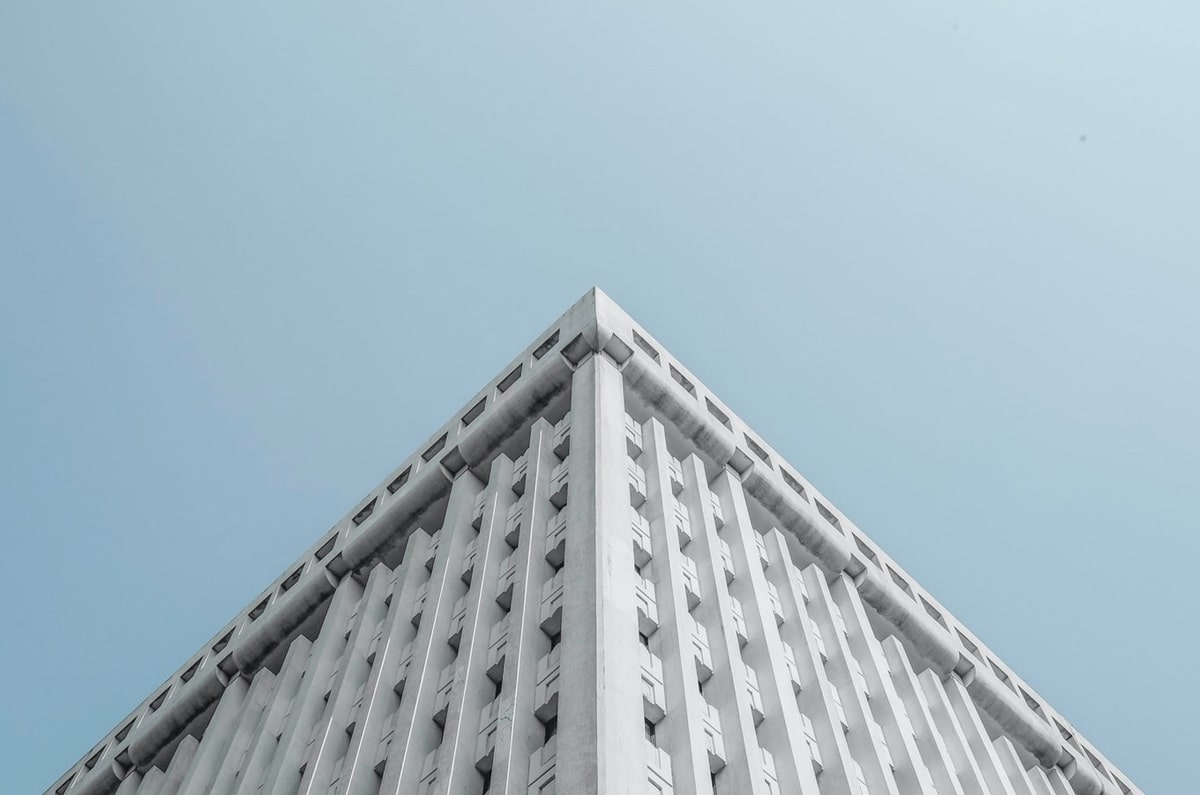 2-1!14亿豪门终结连败+6轮2胜 神锋17轮17球 24岁前锋近28轮首球