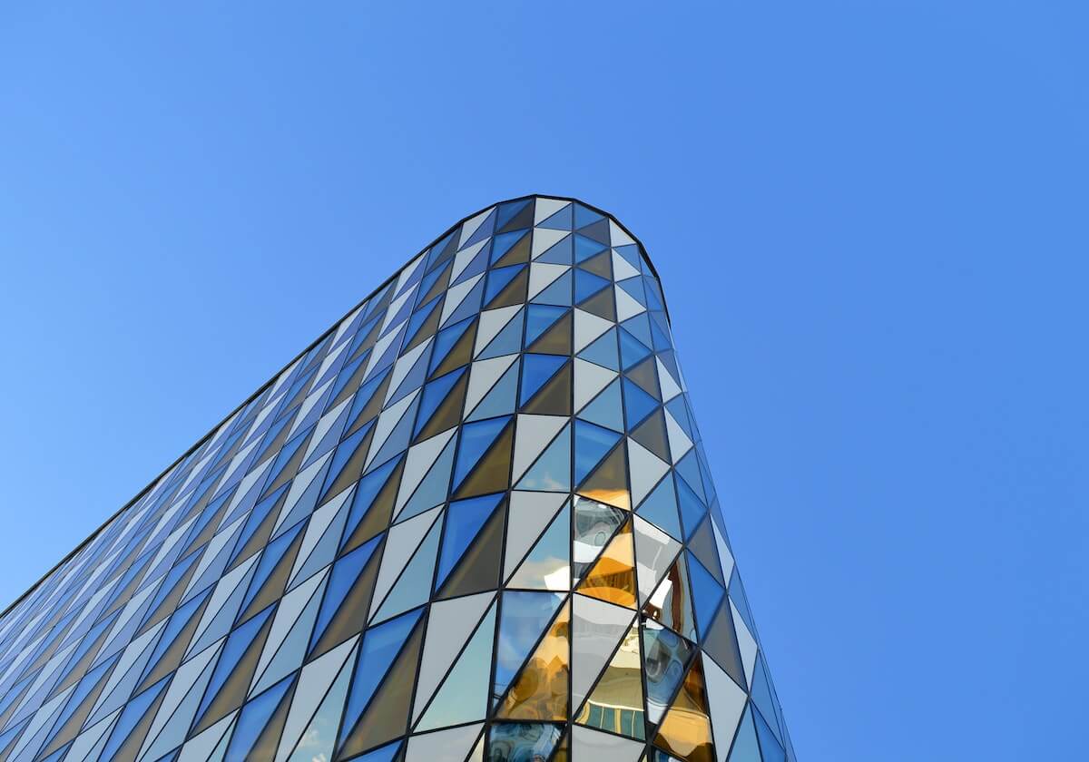 意甲媒体透露：拉齐奥后卫马鲁西奇已经决定不与拉齐奥续约，米兰和尤文对其均有兴趣