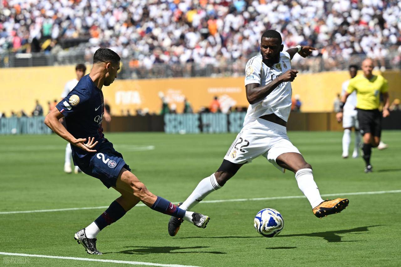 0:4脆败!姆巴佩郁闷到爆刚来皇马一年老东家眼瞅就要夺6冠王