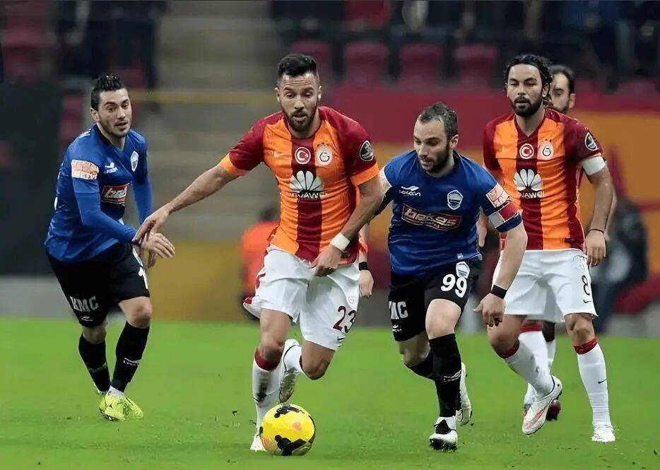 【欧冠】法兰克福VS加拉塔萨雷：德甲硬骨激斗土超雄狮，魔鬼主场迎战星月火力