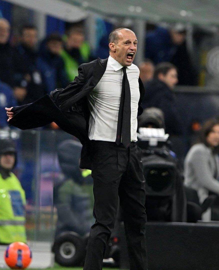 三分制时代以来，米兰每次在14轮意甲过后积分超过30分，他们最终都至少登上了前三名